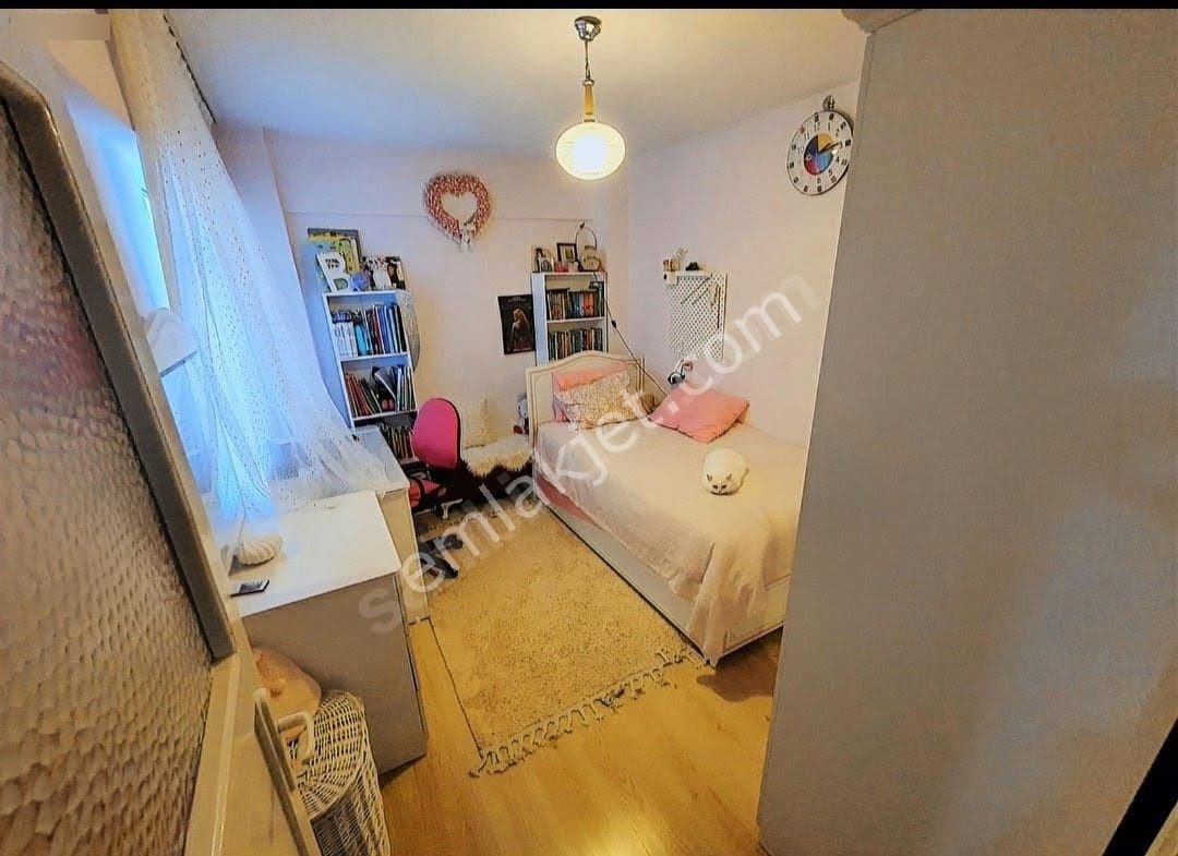 Deniz Manzaralı Merkezde Satılık Ev - Görsel 12