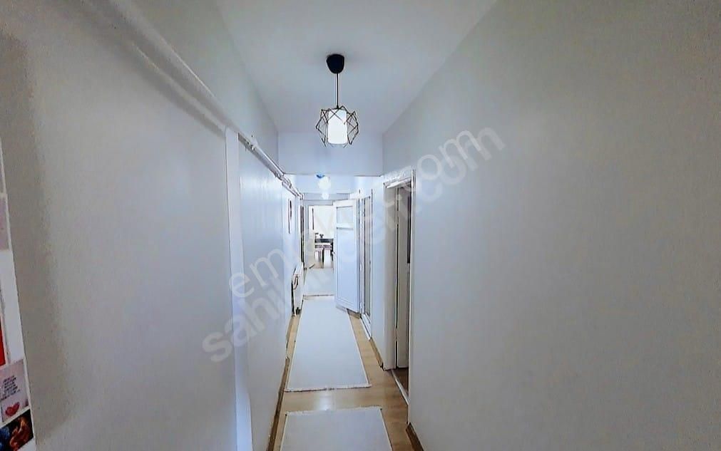 Deniz Manzaralı Merkezde Satılık Ev - Görsel 3