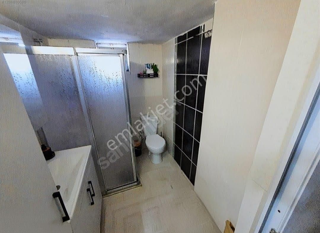 Deniz Manzaralı Merkezde Satılık Ev - Görsel 2