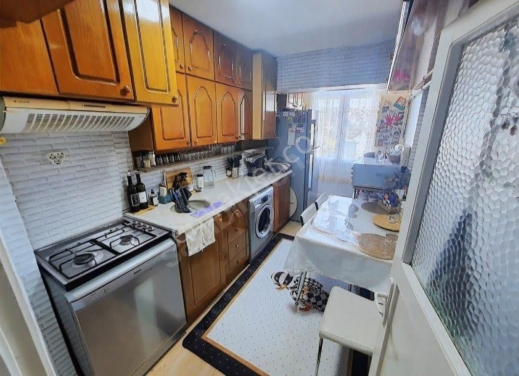 Deniz Manzaralı Merkezde Satılık Ev - Görsel 8