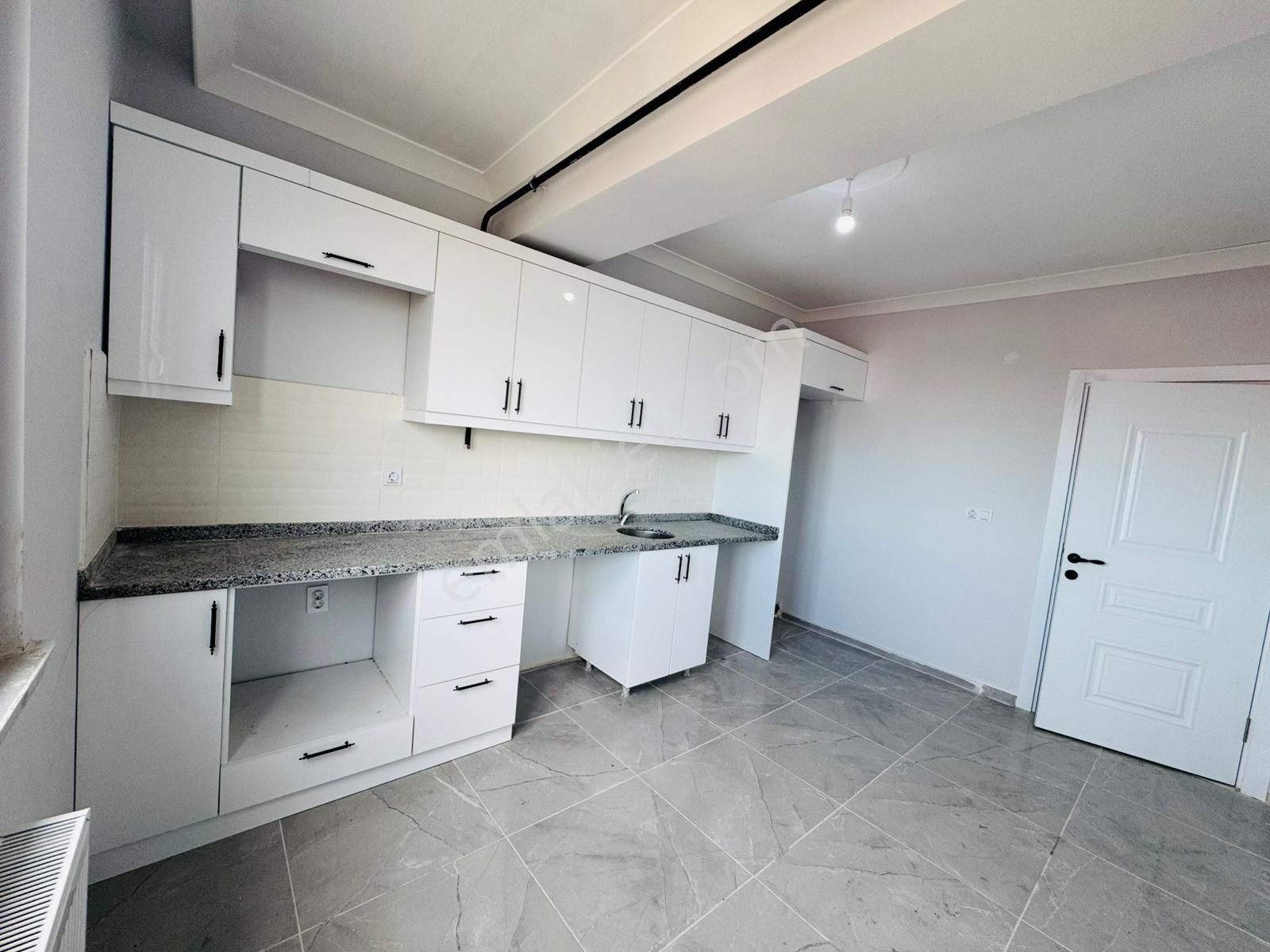 Çerkezköy_***merpa İnşaat'tan***_ İstasyon Mah'de_site İçerisinde_iskanlı Sıfır Arakat 2+1