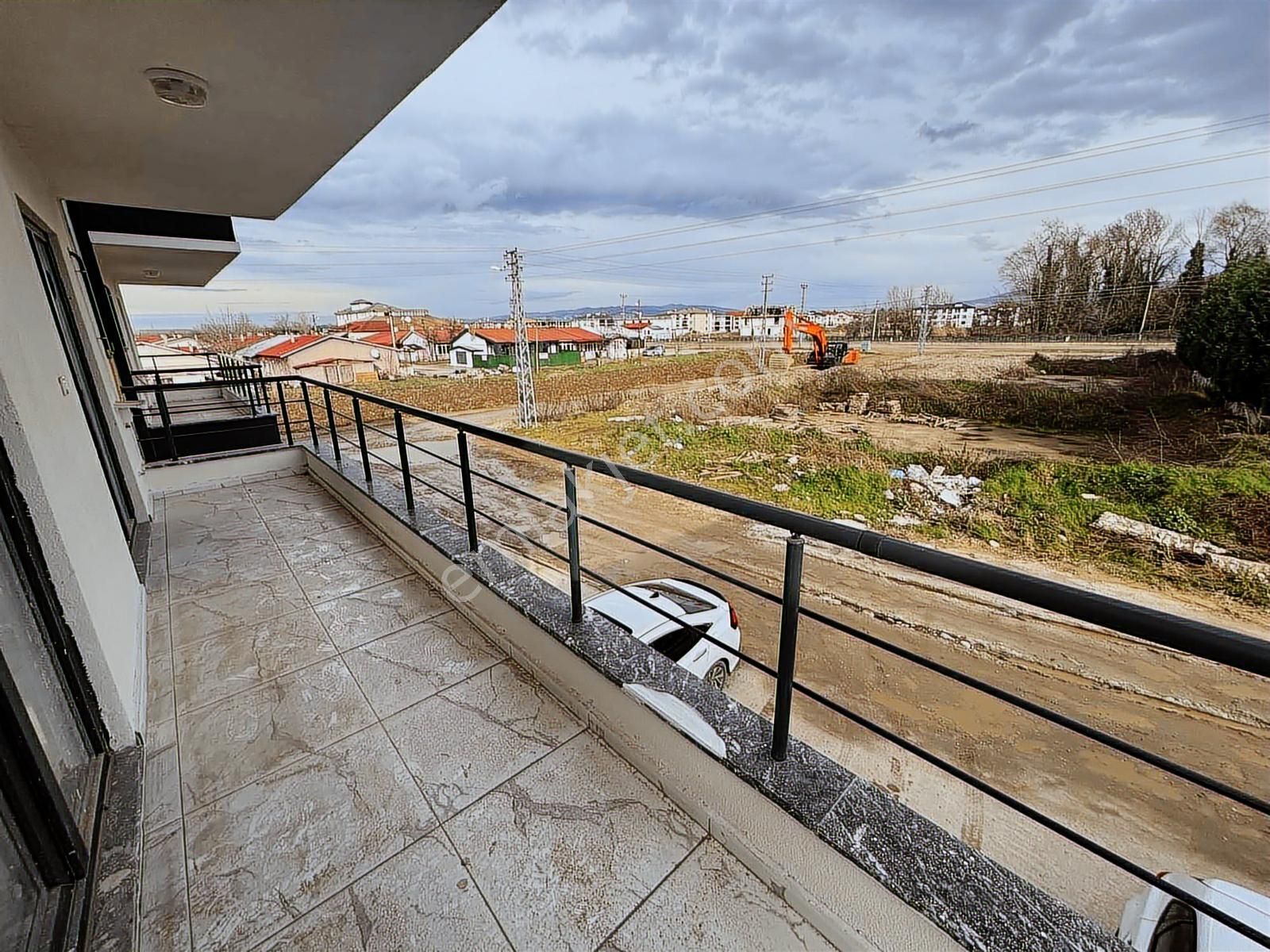 Ömerciklerde | Ara Kat | İskanlı | Ön Cephe | Sıfır | 3+1 Daire - Görsel 13