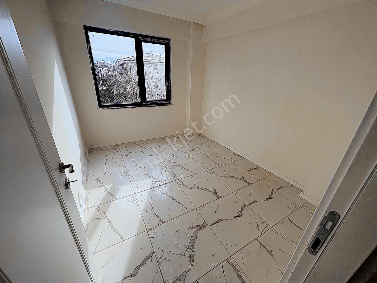 Ömerciklerde | Ara Kat | İskanlı | Ön Cephe | Sıfır | 3+1 Daire - Görsel 7