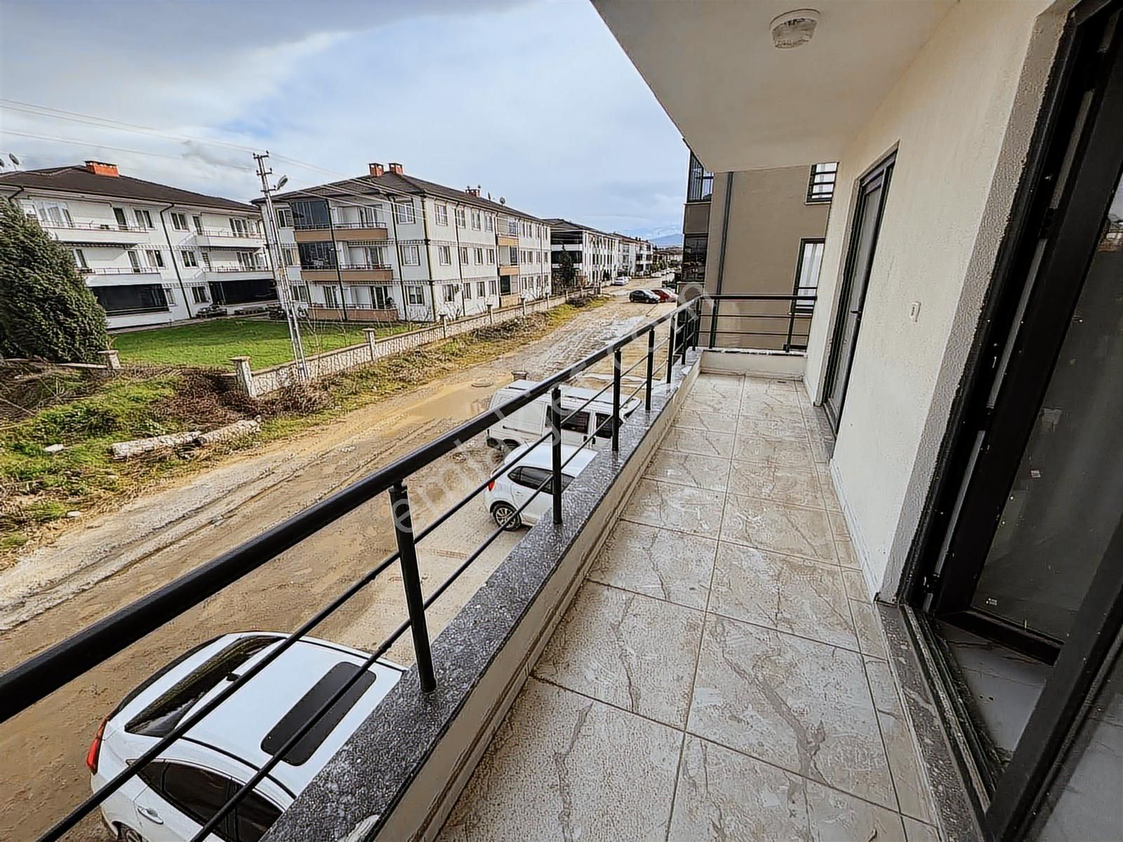 Ömerciklerde | Ara Kat | İskanlı | Ön Cephe | Sıfır | 3+1 Daire - Görsel 2