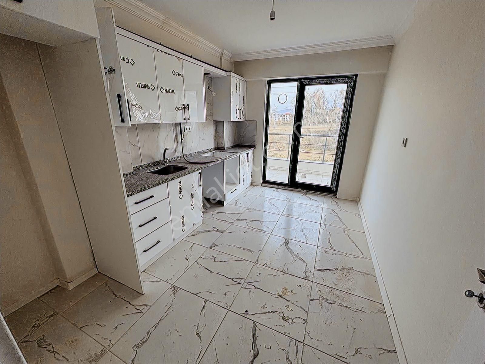 Ömerciklerde | Ara Kat | İskanlı | Ön Cephe | Sıfır | 3+1 Daire - Görsel 11