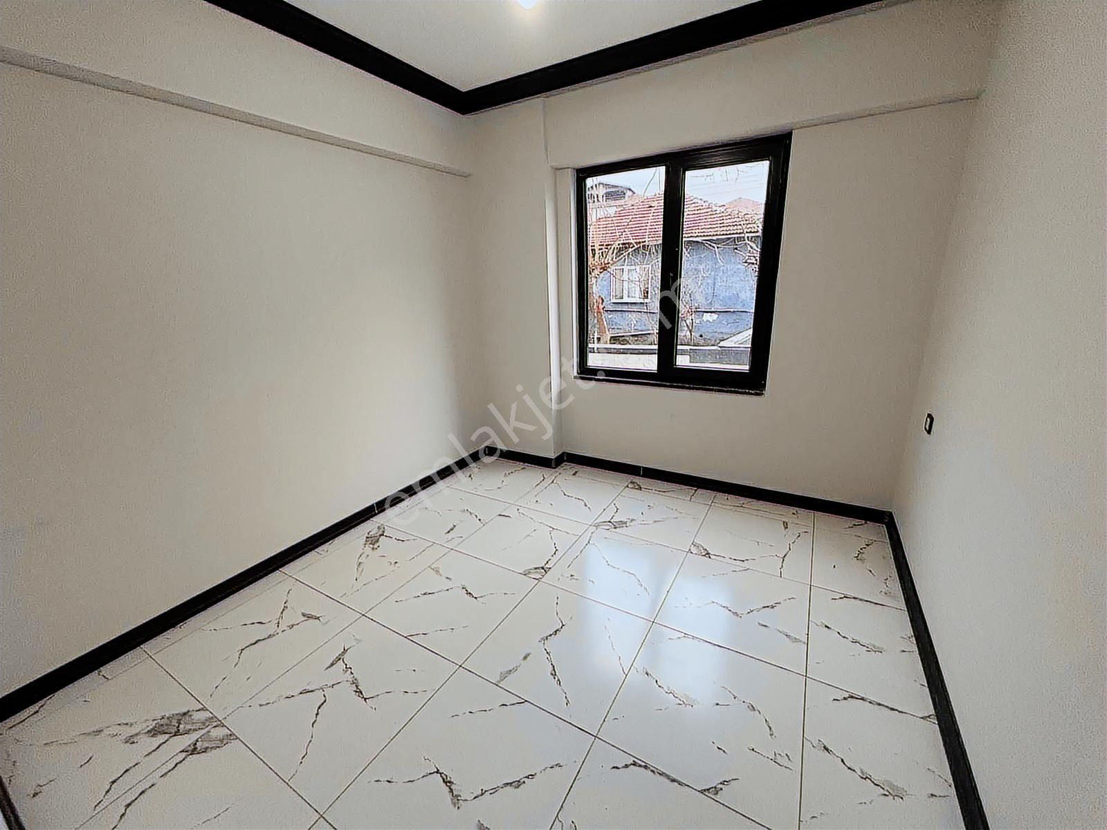 Yeni Camiye 200m Mesafede | İskanlı | Yüksek Giriş | 2+0 Daire - Görsel 10