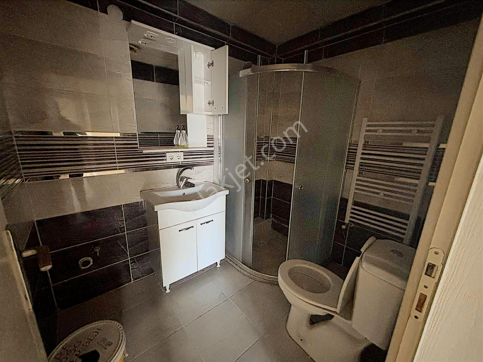 Merkezde | Katılıma Uygun | Ara Kat | Ön Cephe | İskanlı | 3+1 - Görsel 4