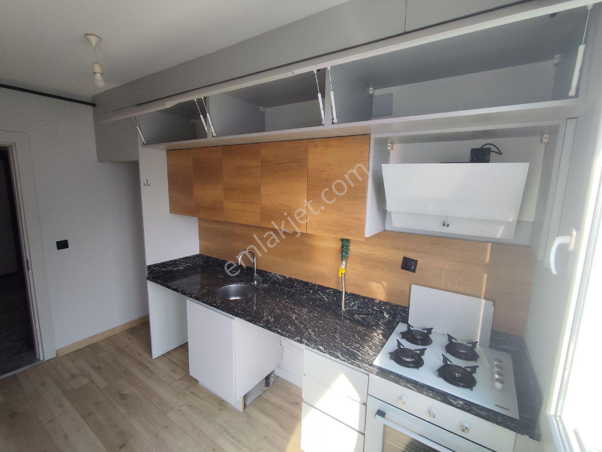 Kozanyolu'nda Kiralık 3+1 Kombili Az Katlı Daire! - Görsel 13