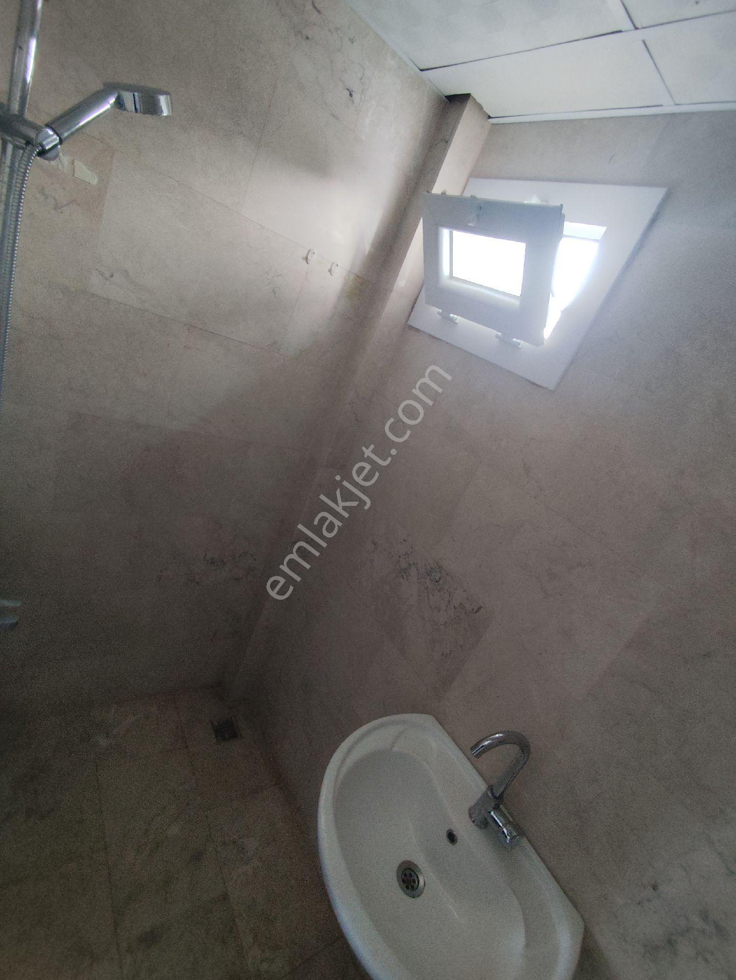 Kozanyolu'nda Kiralık 3+1 Kombili Az Katlı Daire! - Görsel 31