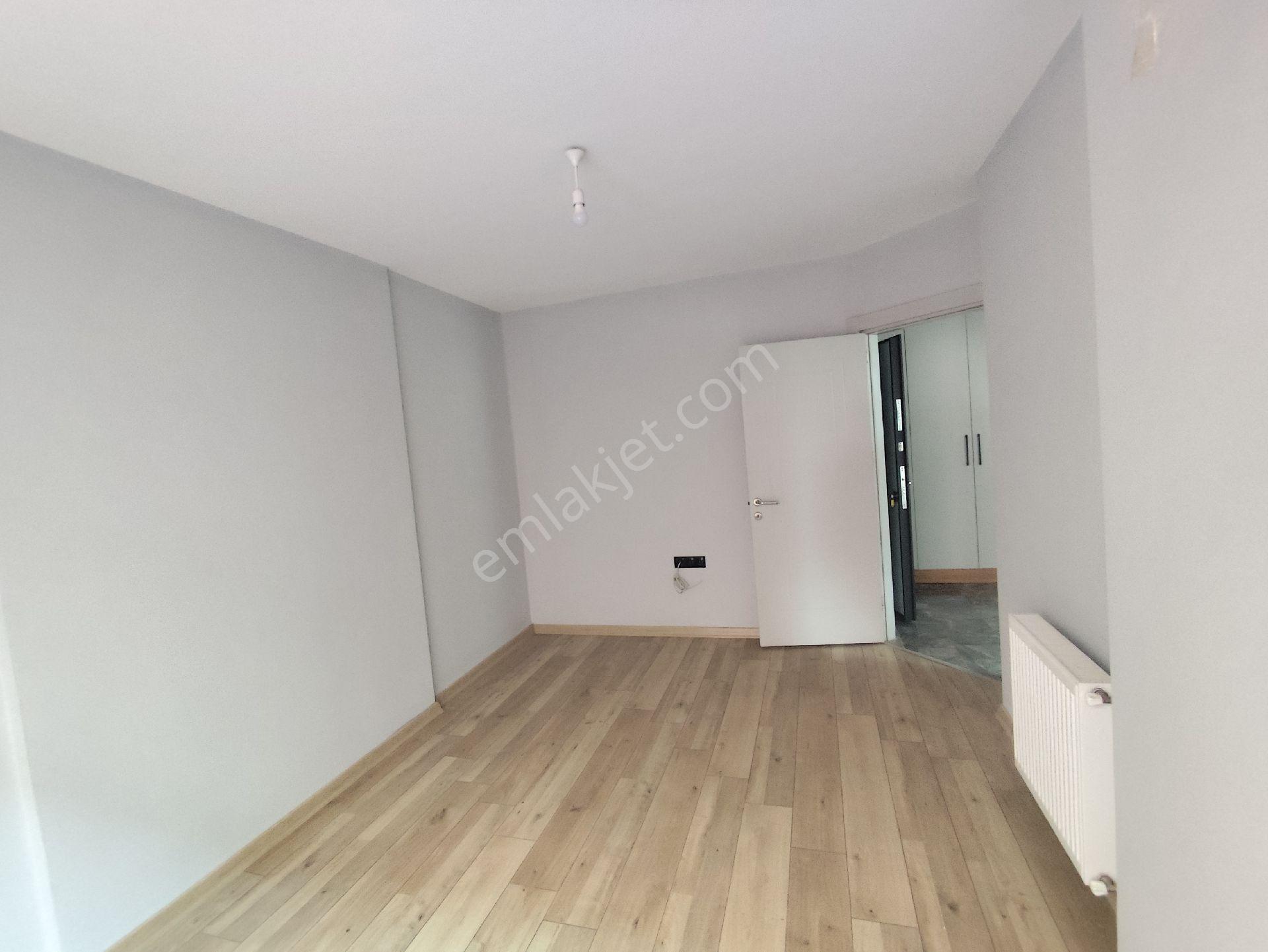 Kozanyolu'nda Kiralık 3+1 Kombili Az Katlı Daire! - Görsel 18