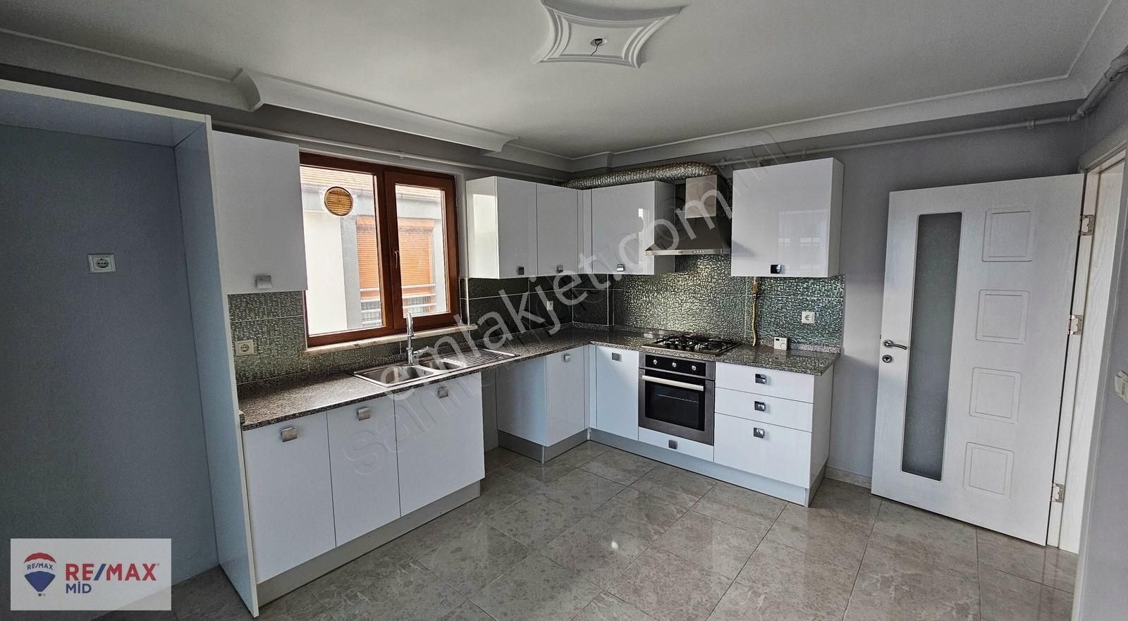 Remax Mid'den Paşa Alanı Mahallesinde Satılık 3+1 Daire - Görsel 16