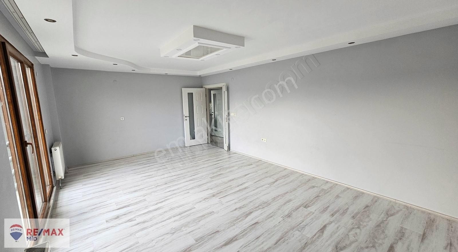 Remax Mid'den Paşa Alanı Mahallesinde Satılık 3+1 Daire - Görsel 14