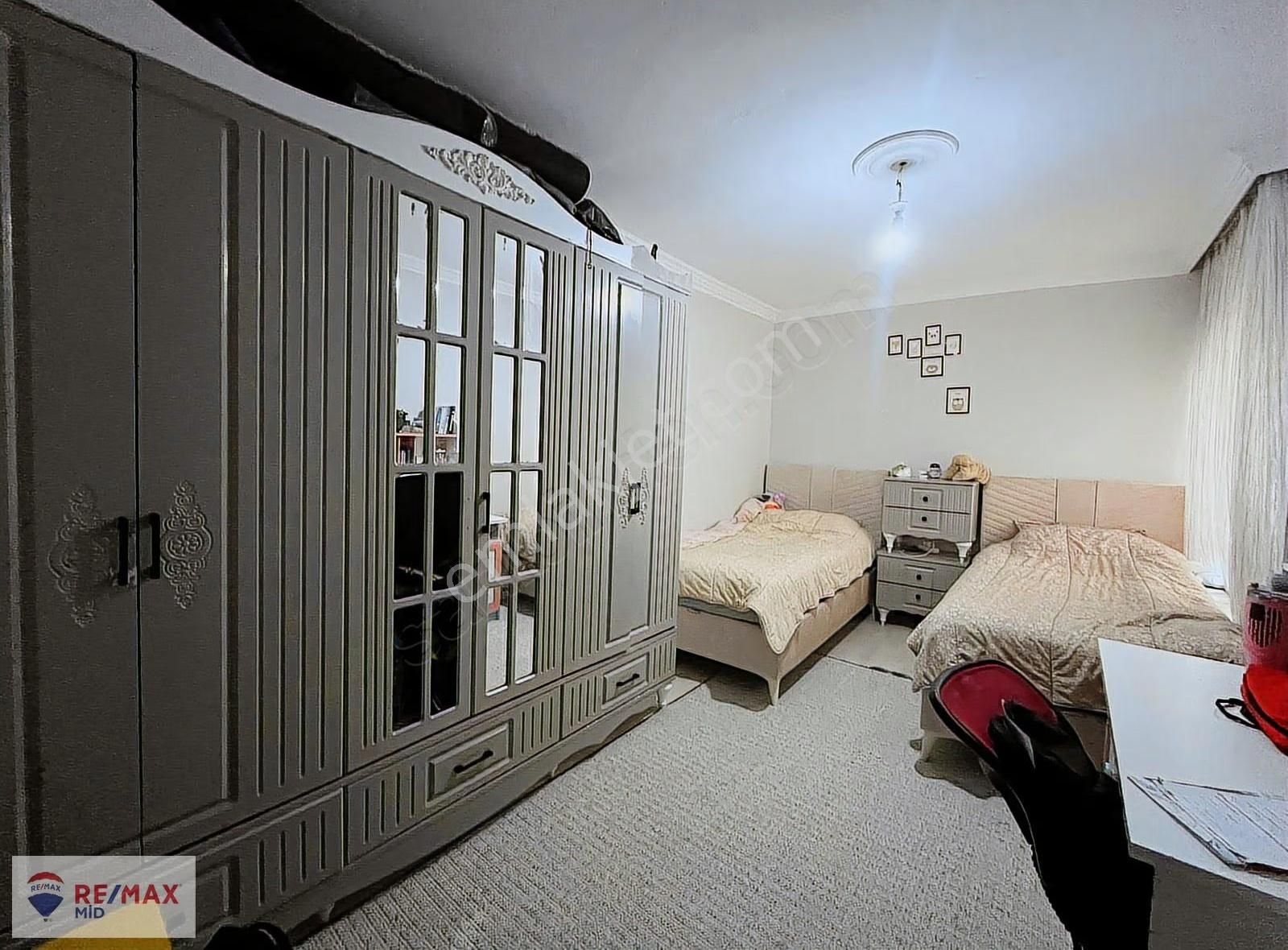 Remax Mıd 'den Çarşı Merkezde Satılık Emsalsız Daıre - Görsel 3