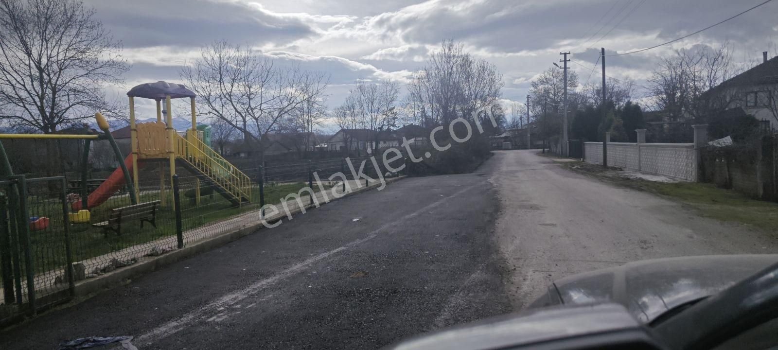 Yol Su Elektrik Önünde Müstakil Tapu Kaçmaz Konum