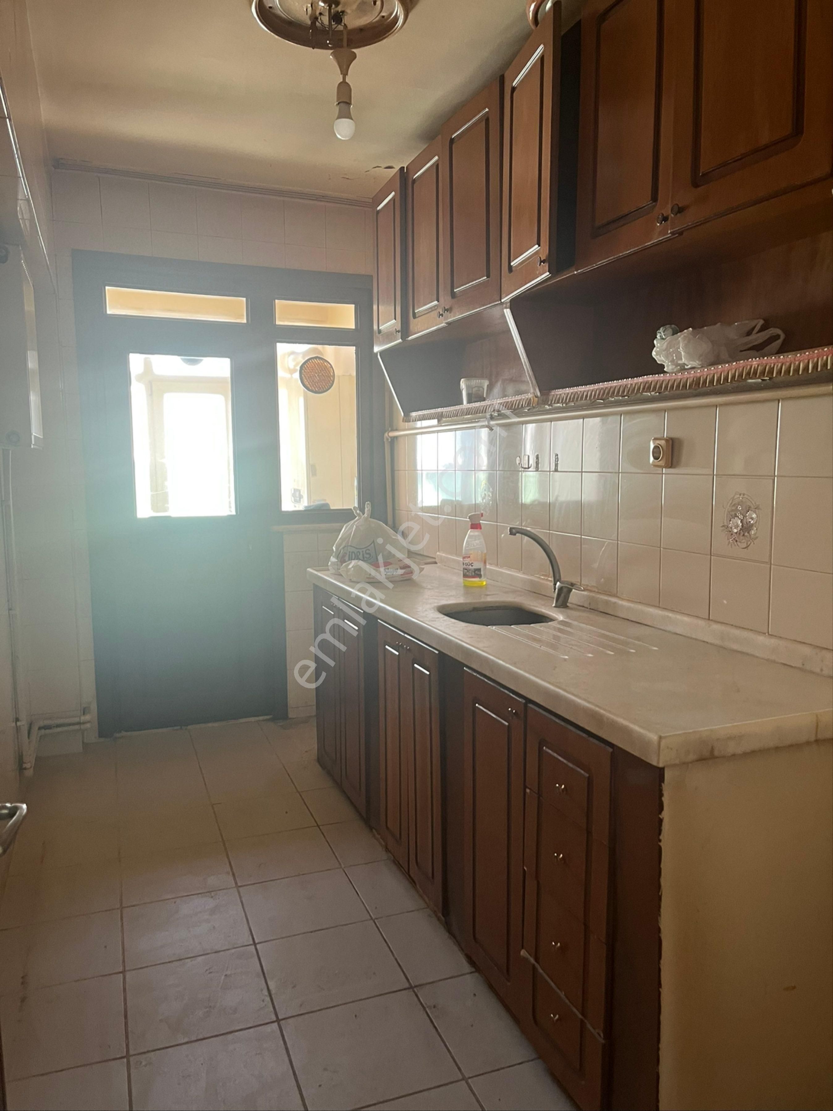 Tramvaya Ve Ana Caddeye Yakın 3+1 Geniş Kiralık Daire - Görsel 21