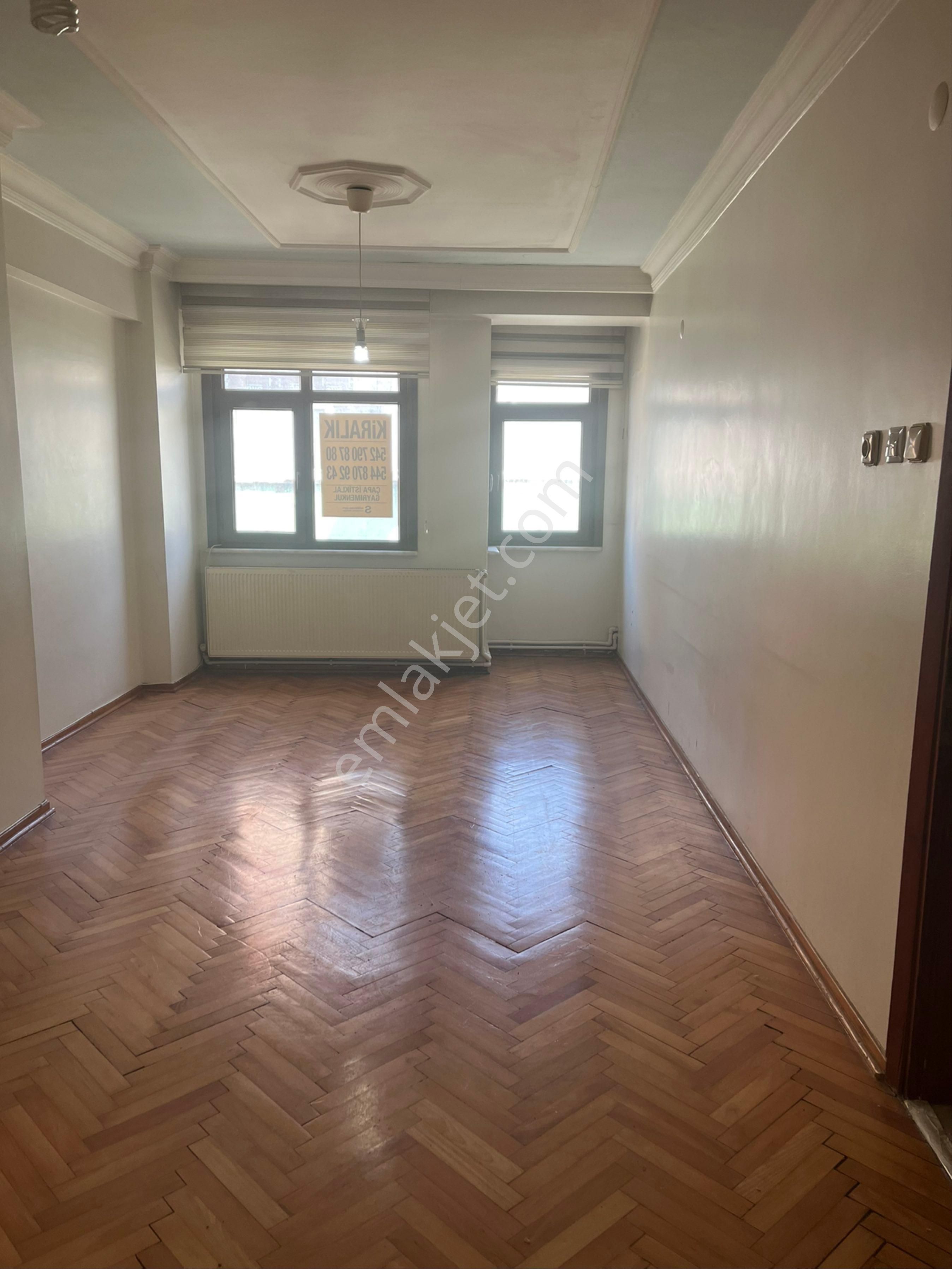 Tramvaya Ve Ana Caddeye Yakın 3+1 Geniş Kiralık Daire - Görsel 2