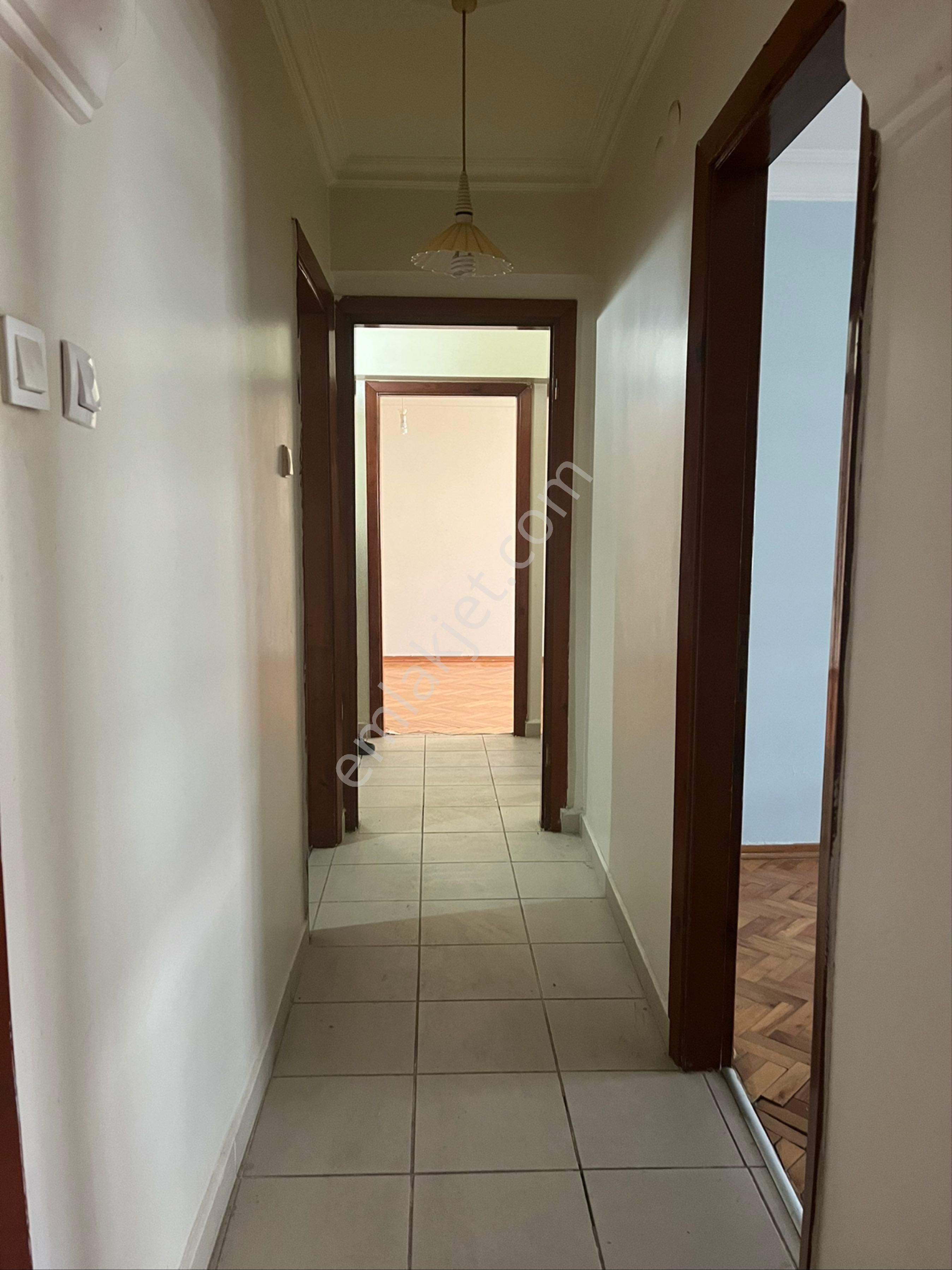 Tramvaya Ve Ana Caddeye Yakın 3+1 Geniş Kiralık Daire - Görsel 17