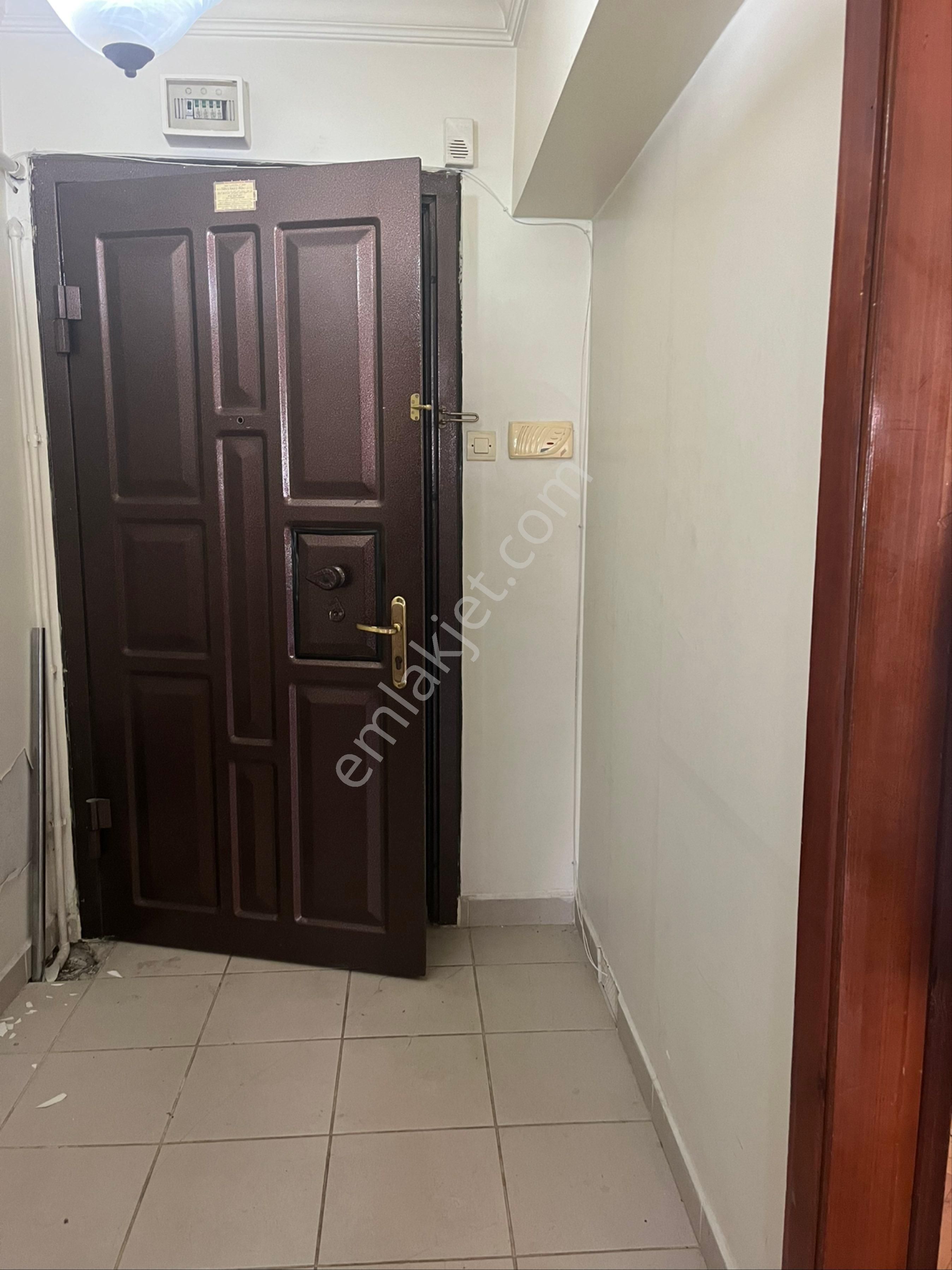 Tramvaya Ve Ana Caddeye Yakın 3+1 Geniş Kiralık Daire - Görsel 23