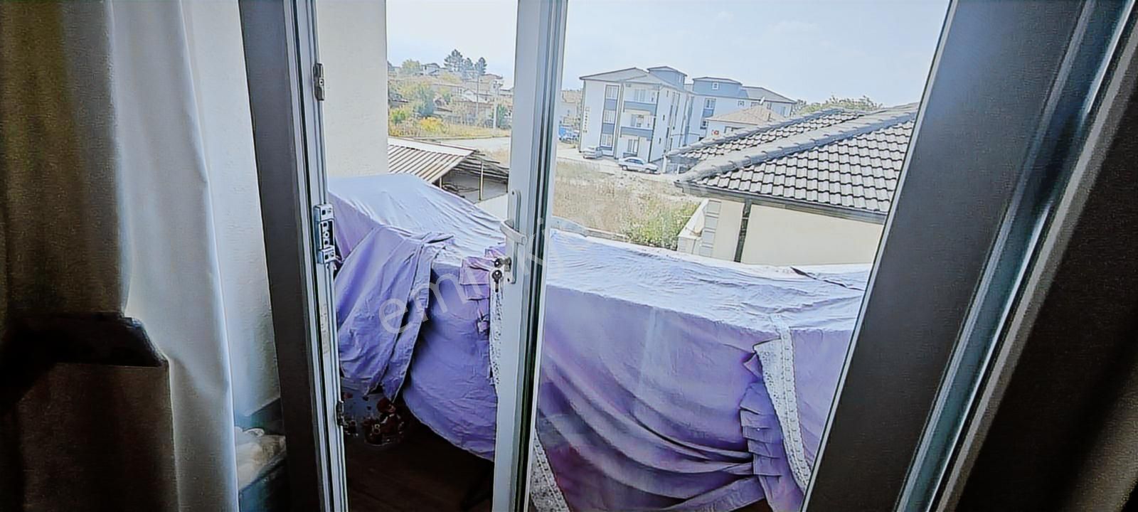 Eşyalı İskanlı Kiracılı 3.kat Satılık 1+1 Daire - Görsel 15