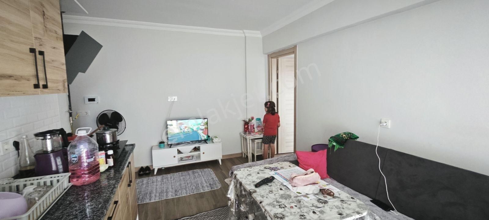 Eşyalı İskanlı Kiracılı 3.kat Satılık 1+1 Daire - Görsel 14