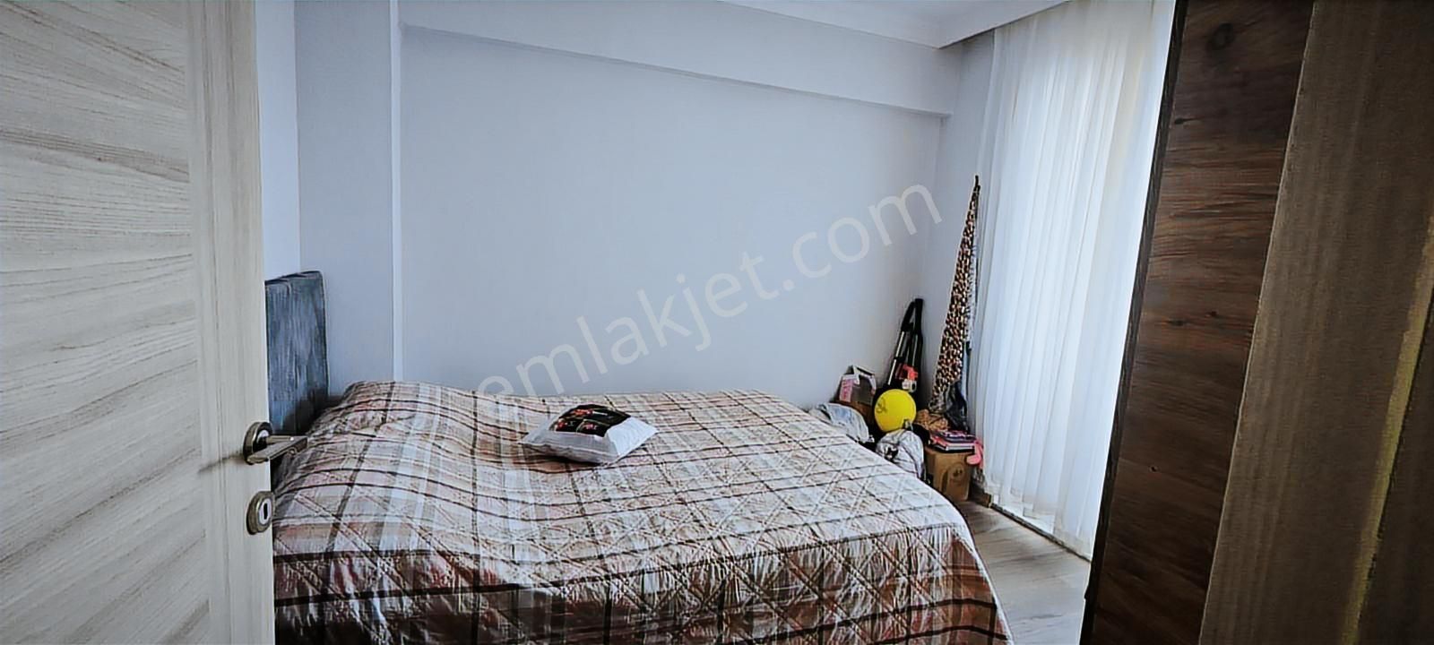 Eşyalı İskanlı Kiracılı 3.kat Satılık 1+1 Daire - Görsel 4