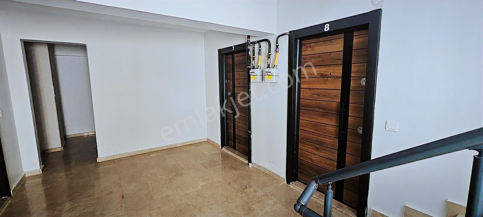 Eşyalı İskanlı Kiracılı 3.kat Satılık 1+1 Daire - Görsel 17