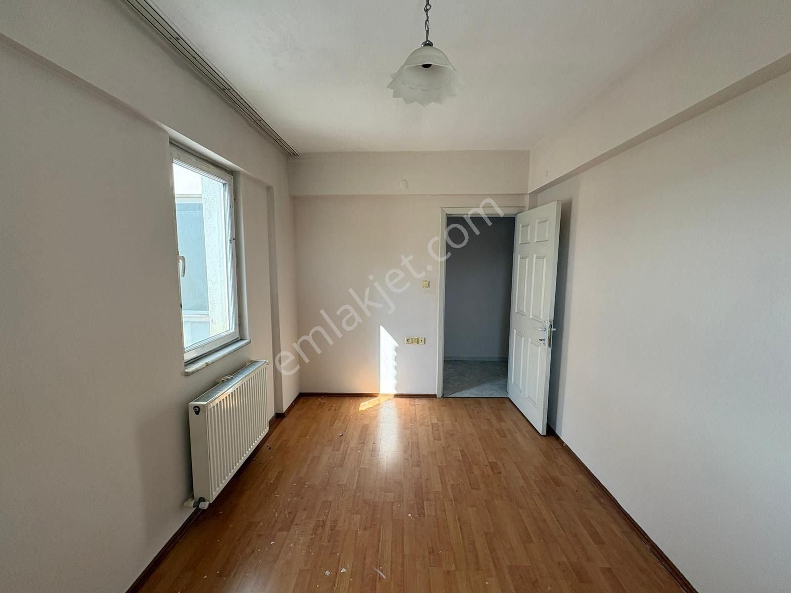 Milas Cumhuriyet Mahallesinde 3+1 Doğalgazlı Kiralık Daire - Görsel 14