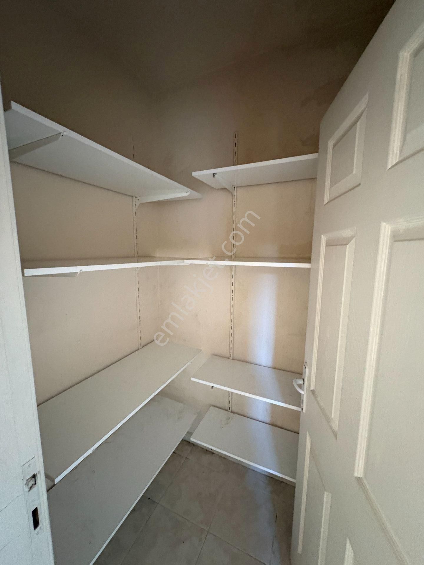 Milas Cumhuriyet Mahallesinde 3+1 Doğalgazlı Kiralık Daire - Görsel 13