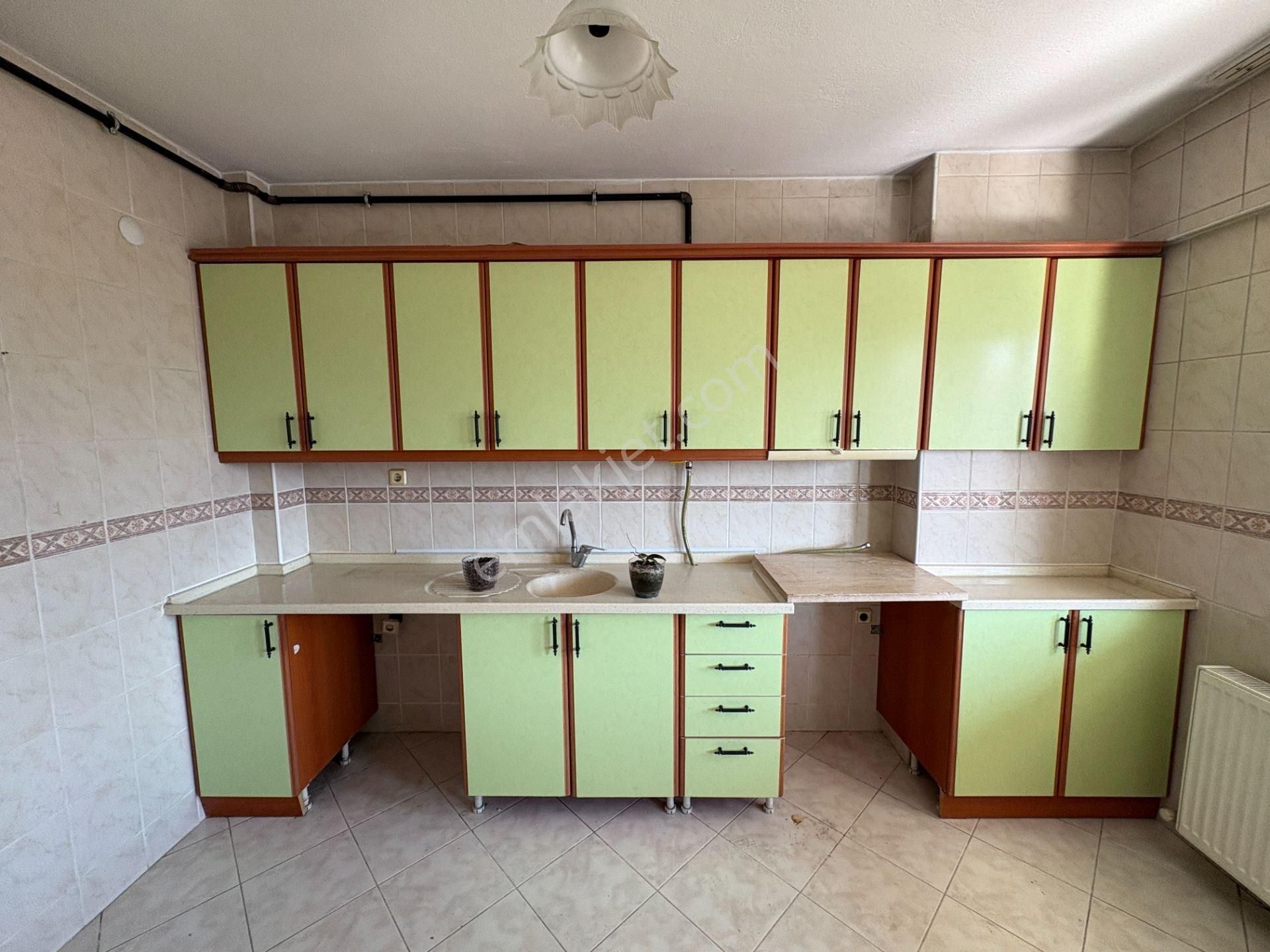 Milas Cumhuriyet Mahallesinde 3+1 Doğalgazlı Kiralık Daire - Görsel 4