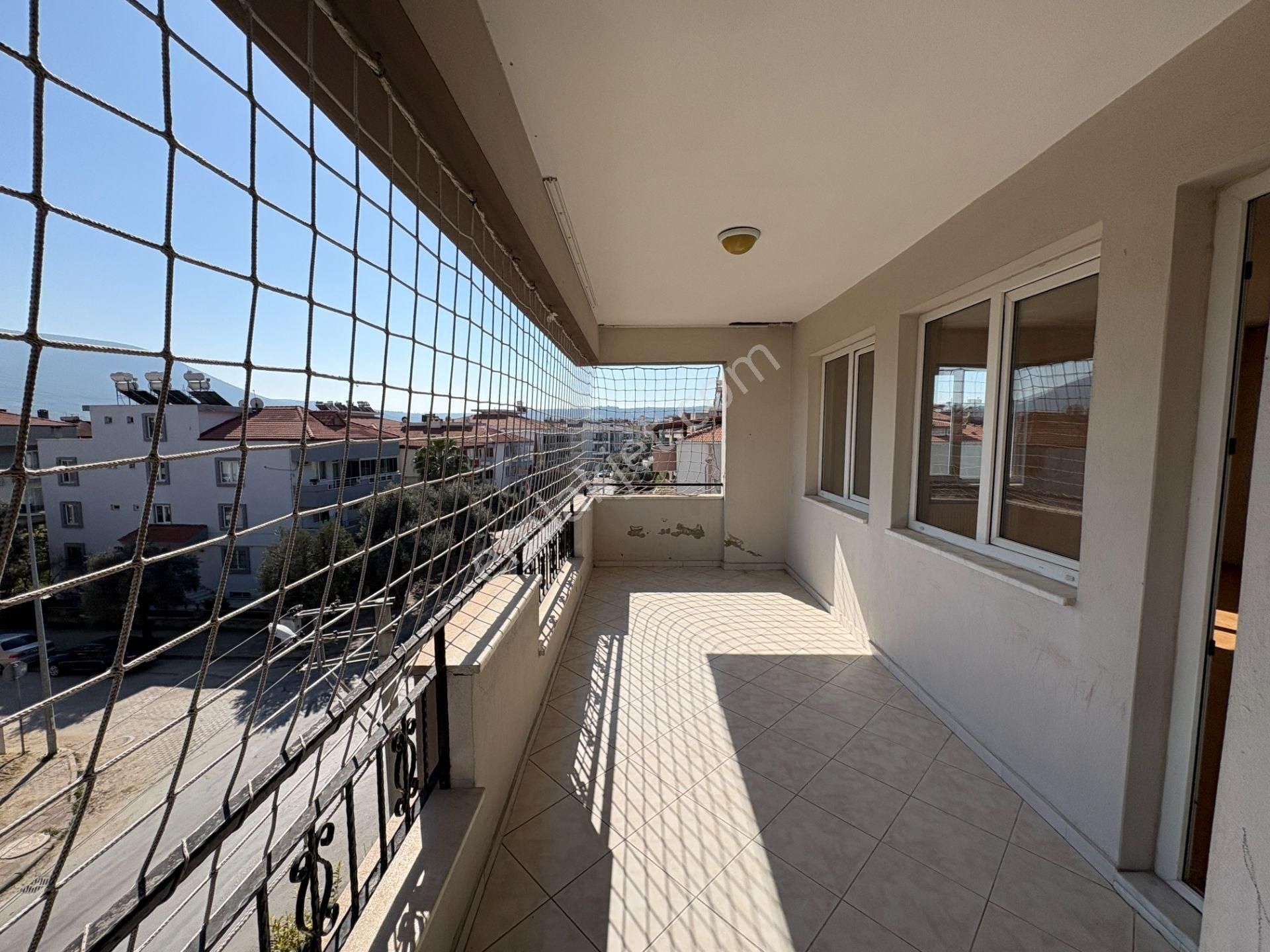 Milas Cumhuriyet Mahallesinde 3+1 Doğalgazlı Kiralık Daire - Görsel 11