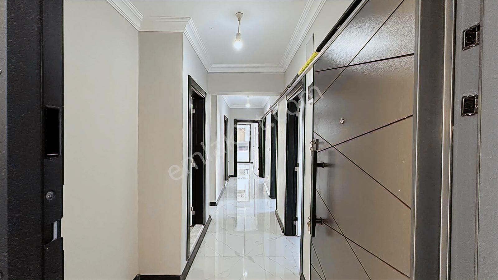 Aker Emlaktan İskanlı Bahçeli Lüks 2+1 Daire - Görsel 10