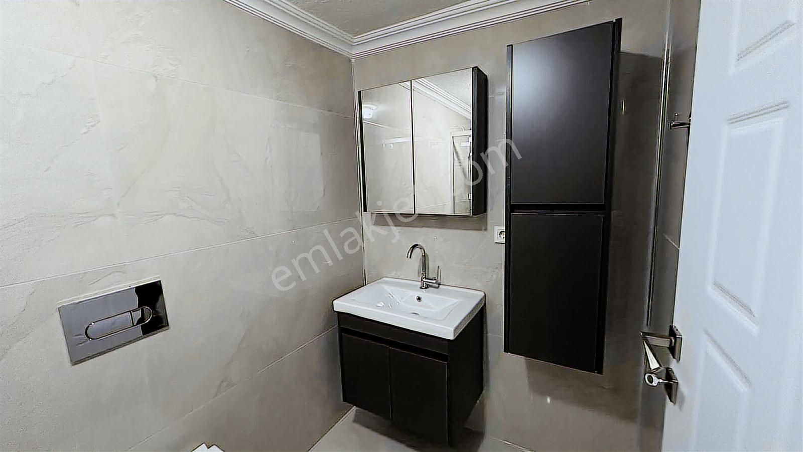 Aker Emlaktan İskanlı Bahçeli Lüks 2+1 Daire - Görsel 8