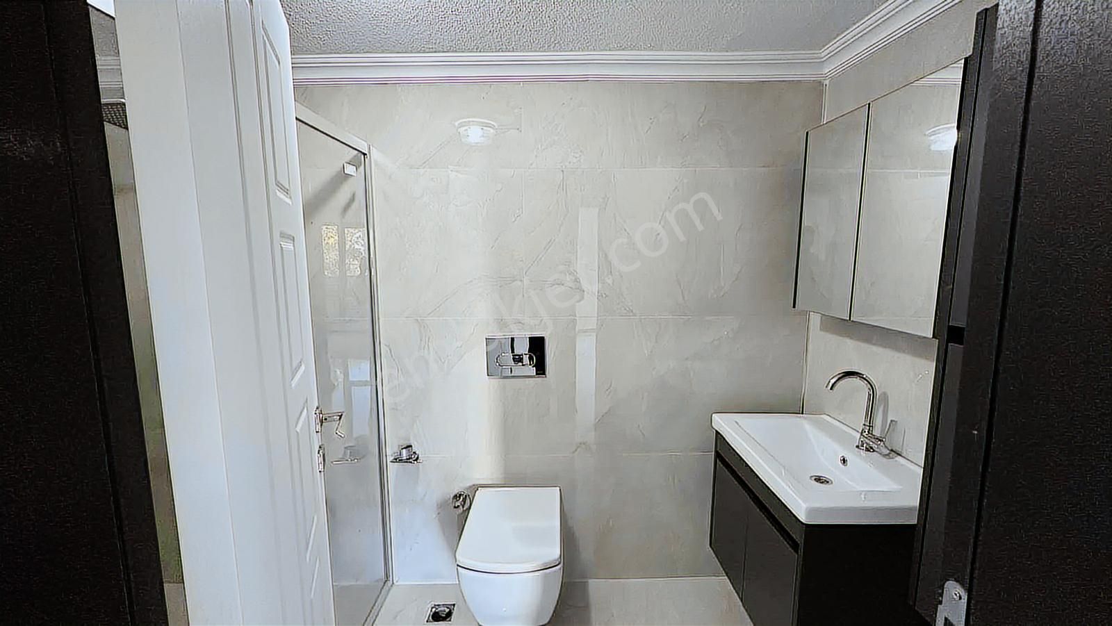 Aker Emlaktan İskanlı Bahçeli Lüks 2+1 Daire - Görsel 12