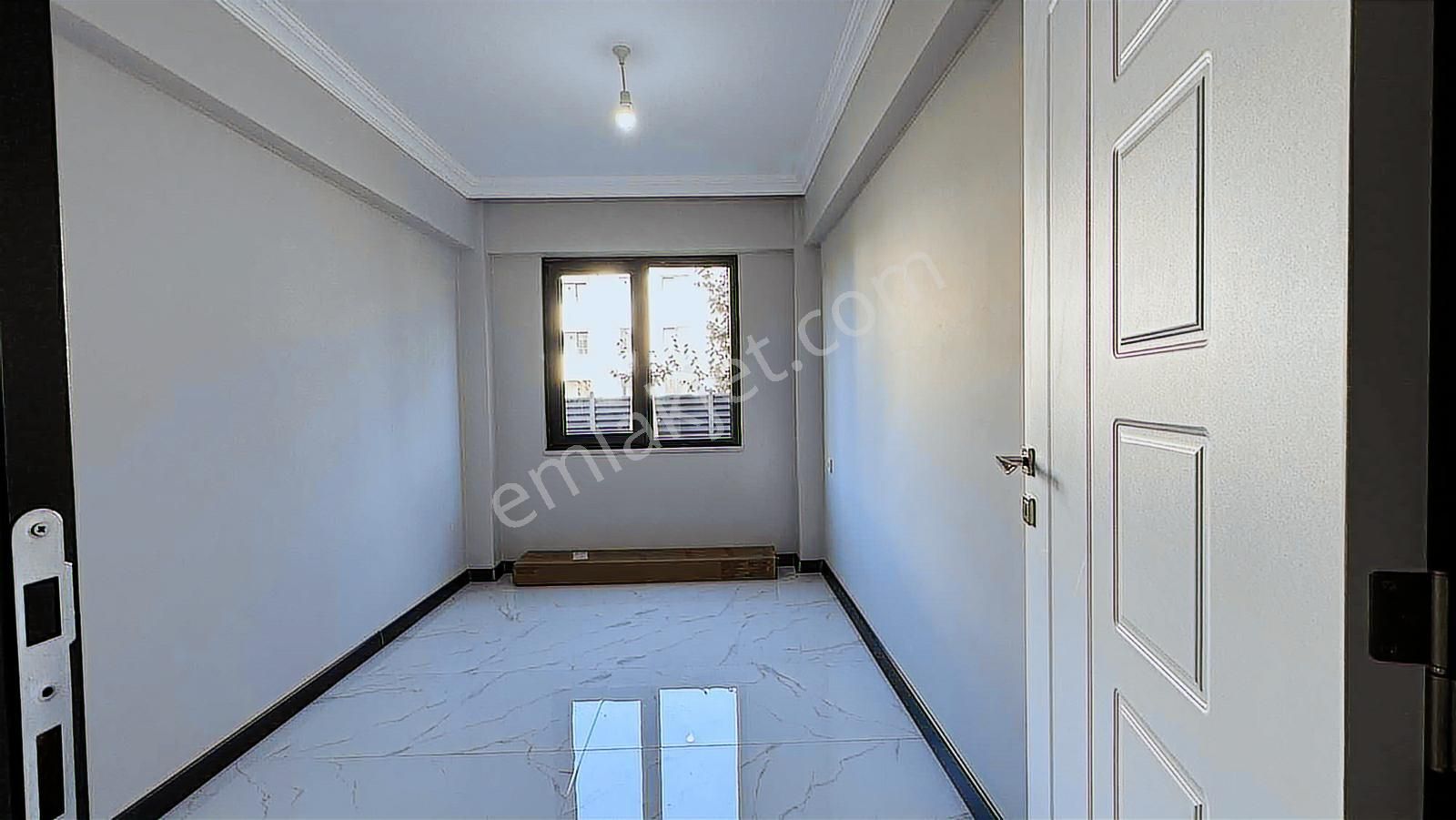 Aker Emlaktan İskanlı Bahçeli Lüks 2+1 Daire - Görsel 2