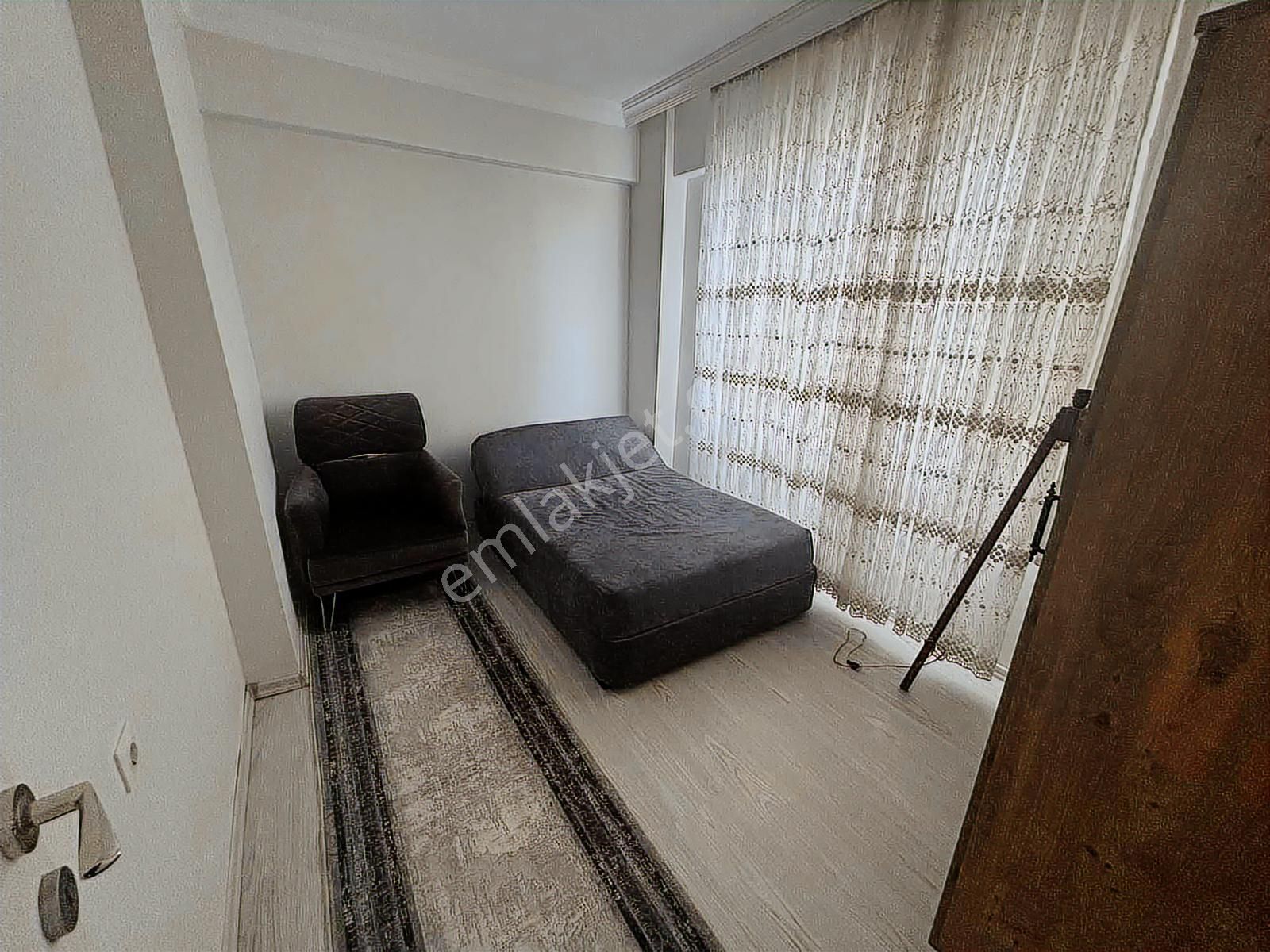 Eşyalı İskanlı Kiracılı 3.kat 1+1 Satılık Daire - Görsel 6