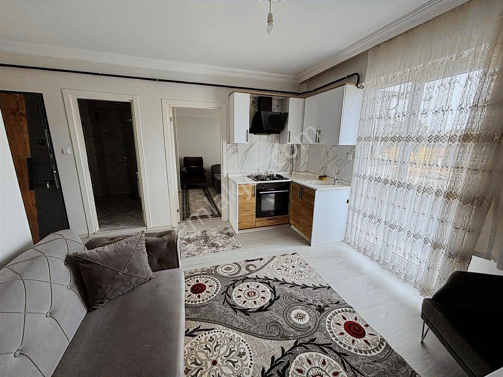 Eşyalı İskanlı Kiracılı 3.kat 1+1 Satılık Daire - Görsel 9