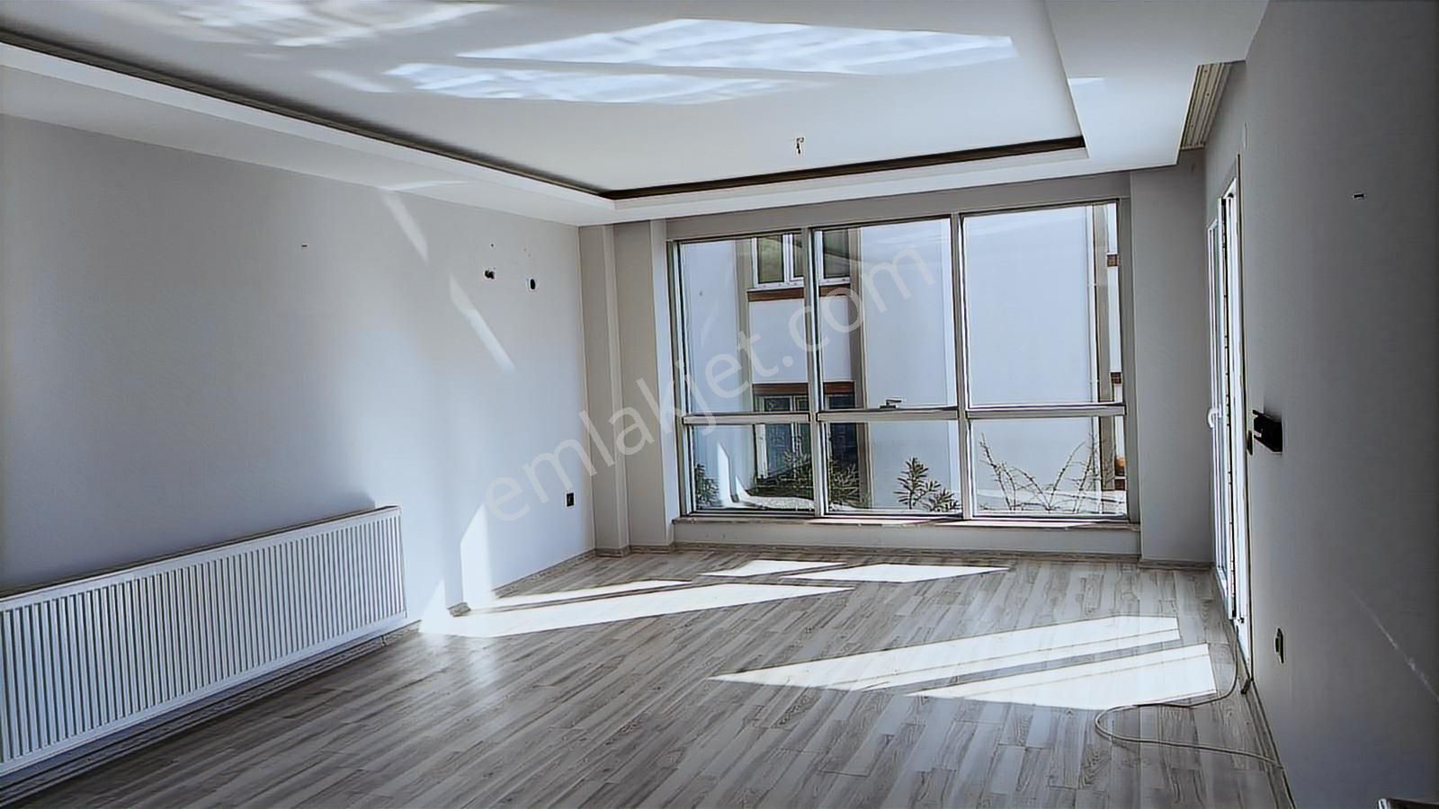 Kuşadası Ege Mh Nezih Site İçerisinde 3+1.kapalı Mutfaklı,kirlk - Görsel 14