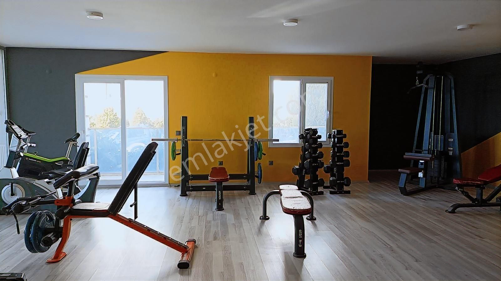 Kuşadası Ege Mh Nezih Site İçerisinde 3+1.kapalı Mutfaklı,kirlk - Görsel 31