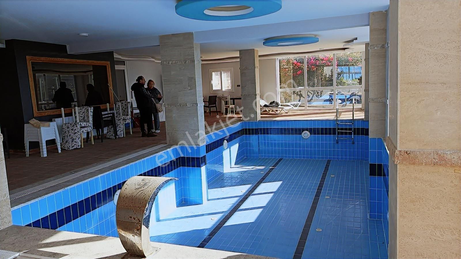 Kuşadası Ege Mh Nezih Site İçerisinde 3+1.kapalı Mutfaklı,kirlk - Görsel 12