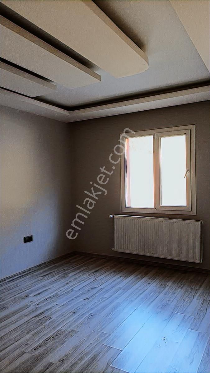 Kuşadası Ege Mh Nezih Site İçerisinde 3+1.kapalı Mutfaklı,kirlk - Görsel 28