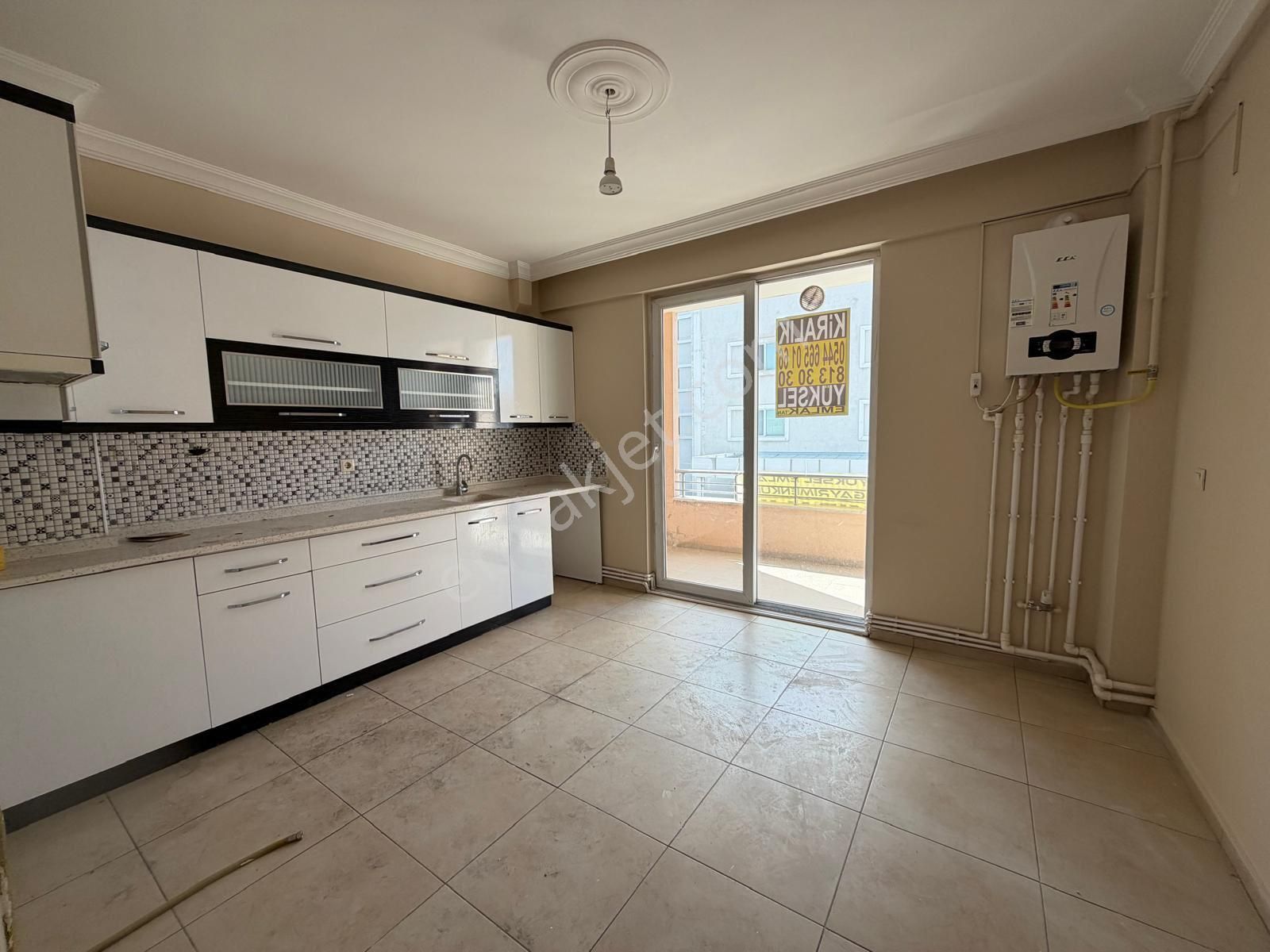 Yüksel Emlaktan İstasyon Mahallesi Park Hayat Hastanesi Karşısında Kiralık Daire - Görsel 17