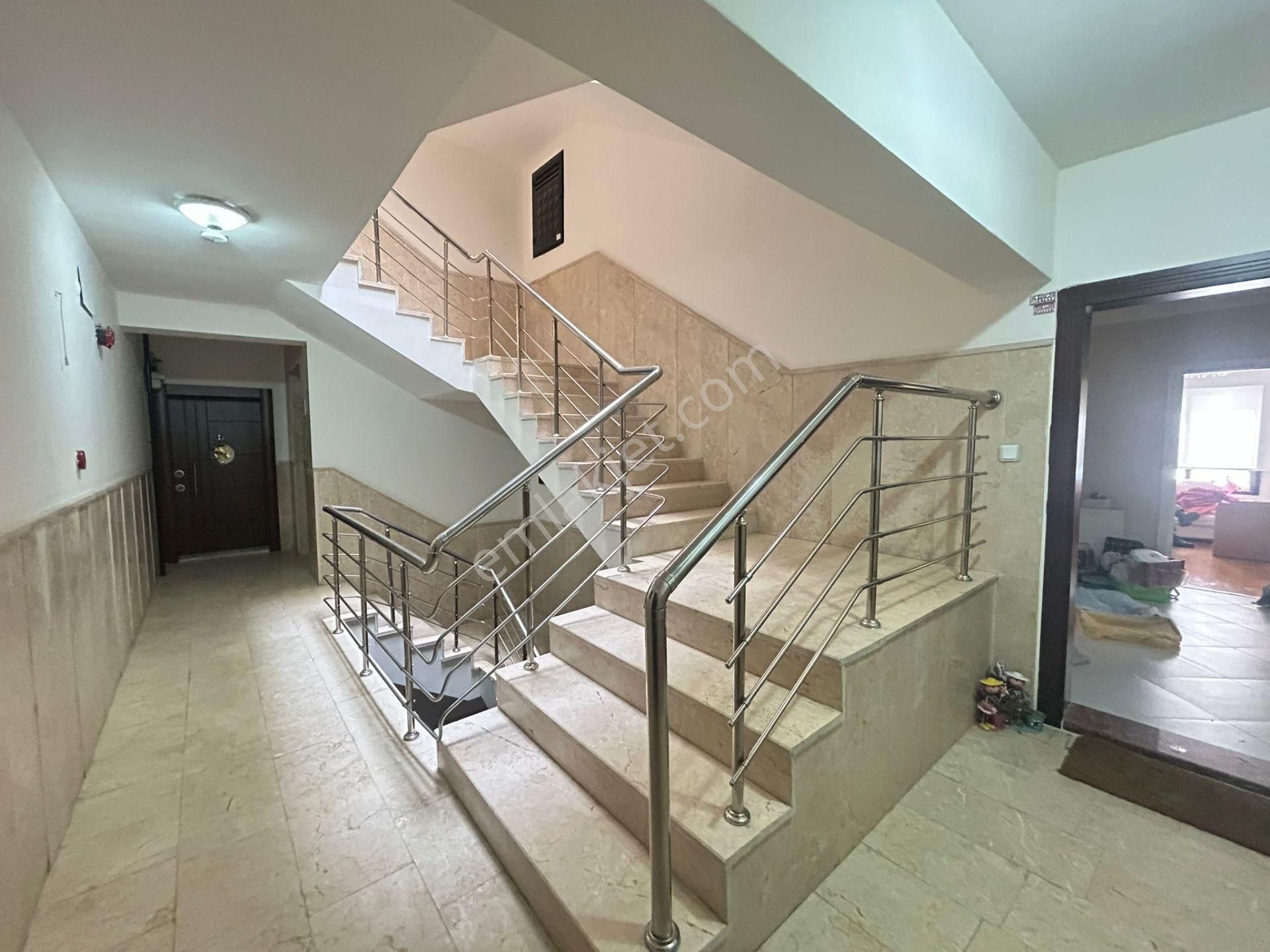 Taner'den Akpınar Mah'de 3+1 Orta Kat Çift Banyolu Asansörlü - Görsel 3