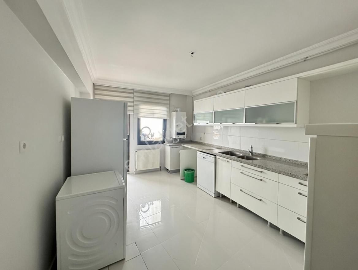 Taner'den Akpınar Mah'de 3+1 Orta Kat Çift Banyolu Asansörlü - Görsel 9