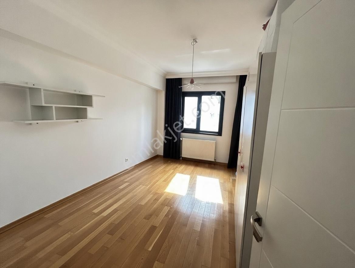 Taner'den Akpınar Mah'de 3+1 Orta Kat Çift Banyolu Asansörlü - Görsel 15