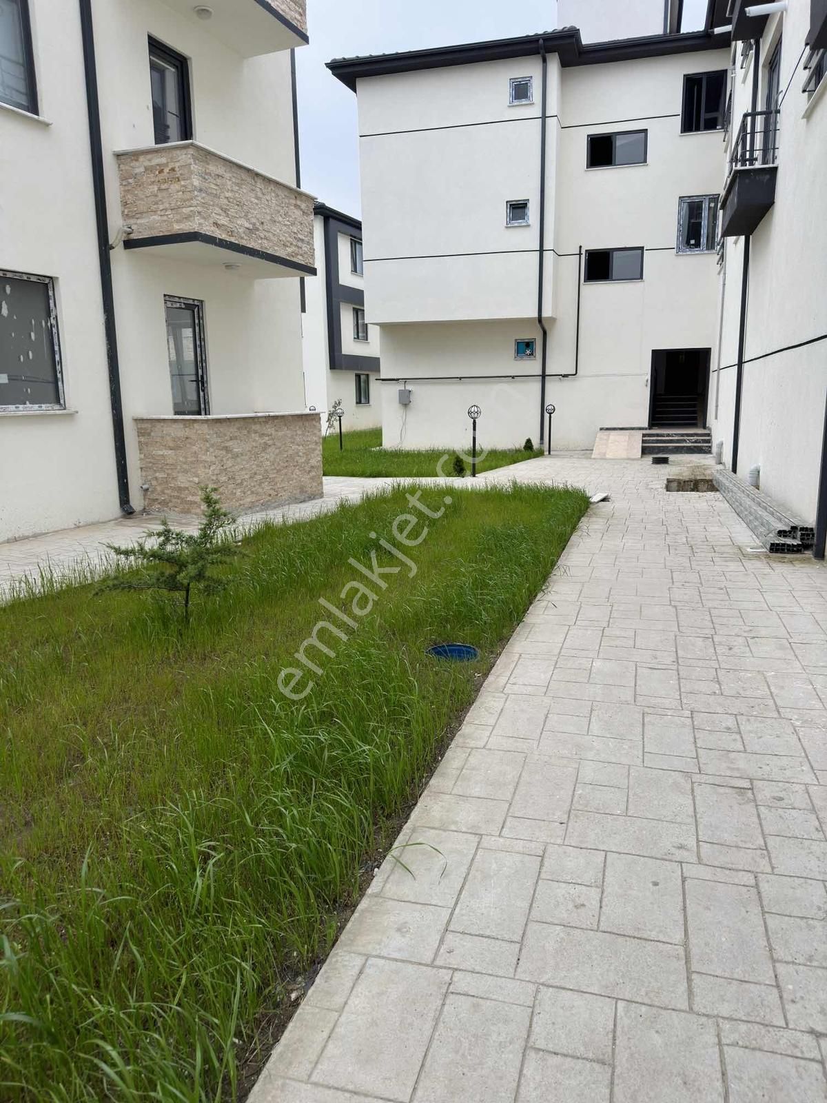 Aker Emlaktan Lüx Site İçerisinde Eşyalı 1+1 - Görsel 15