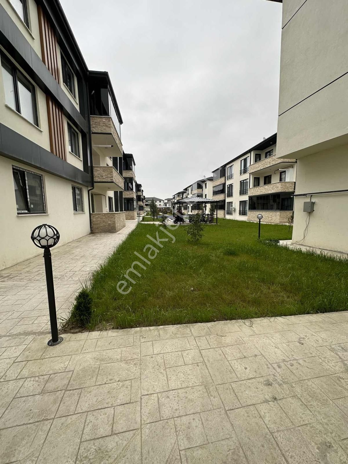 Aker Emlaktan Lüx Site İçerisinde Eşyalı 1+1 - Görsel 6