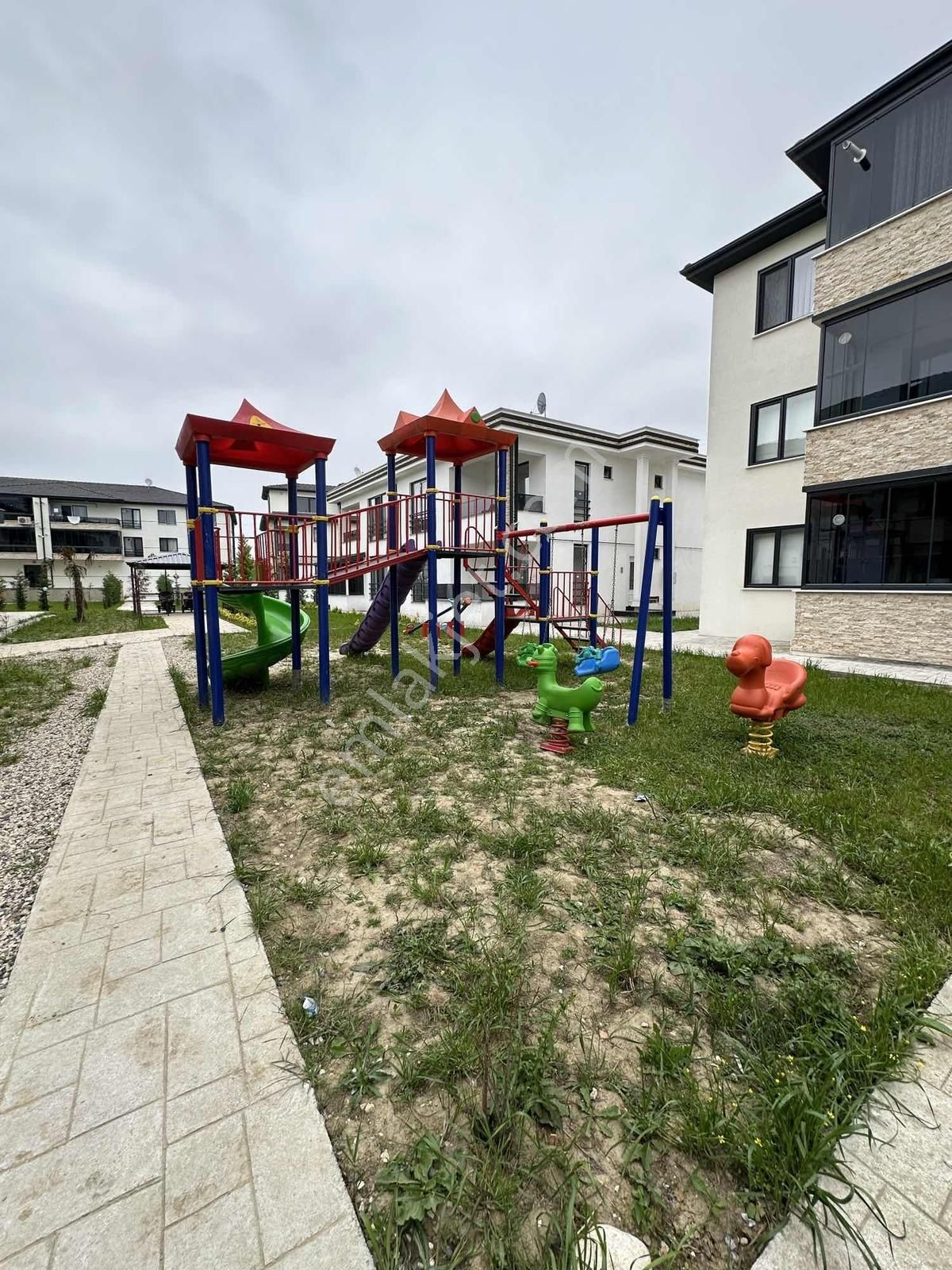 Aker Emlaktan Lüx Site İçerisinde Eşyalı 1+1 - Görsel 12