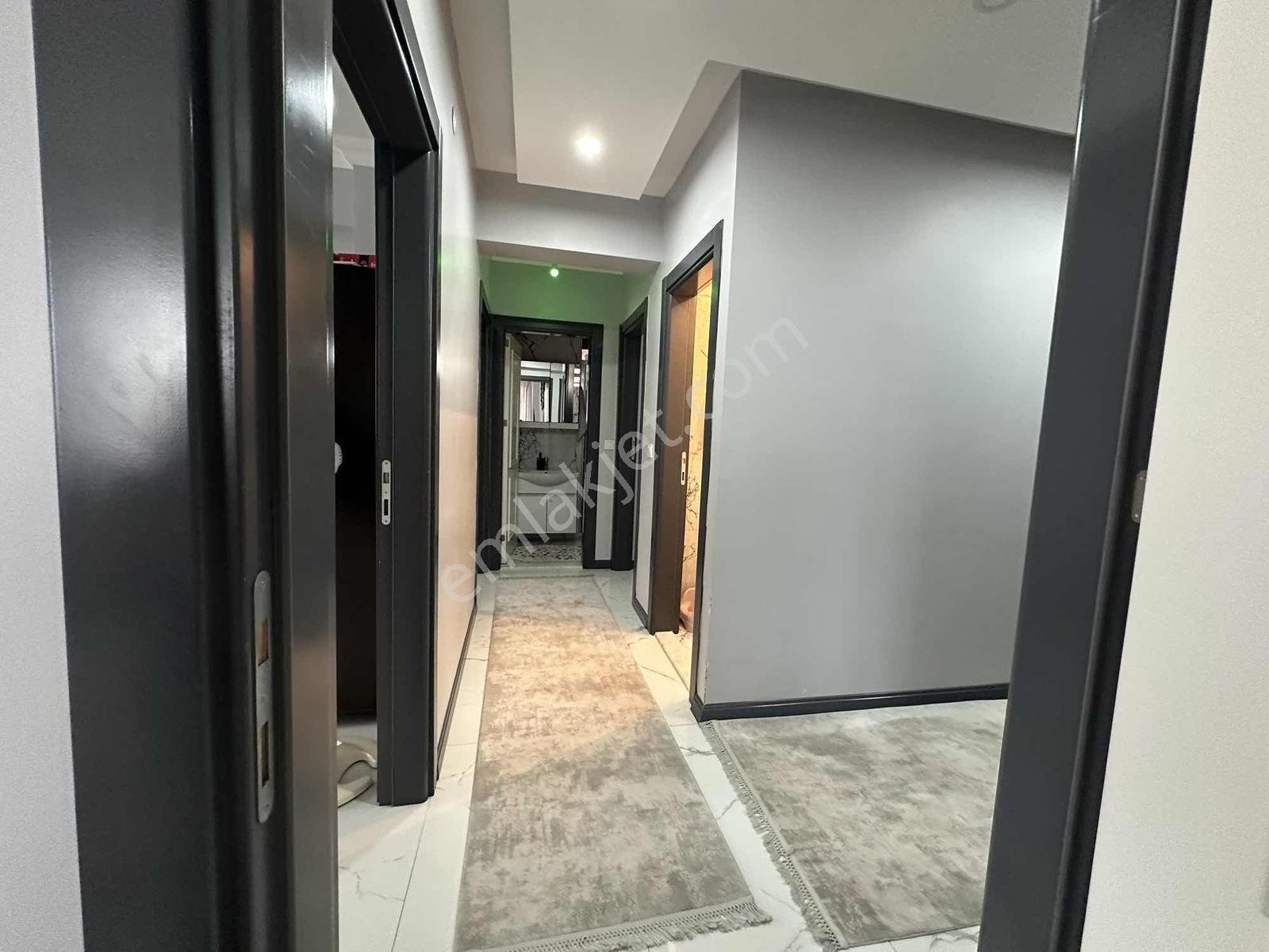 Merkezi Konumda İskanlı 3+1 Lüks Daire - Görsel 3