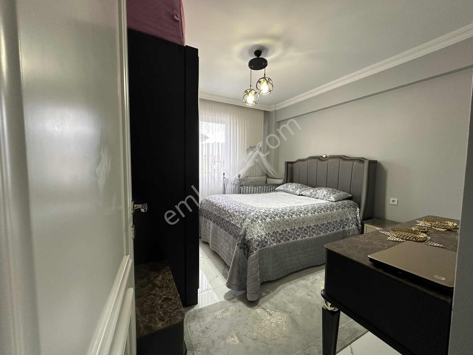 Merkezi Konumda İskanlı 3+1 Lüks Daire - Görsel 2