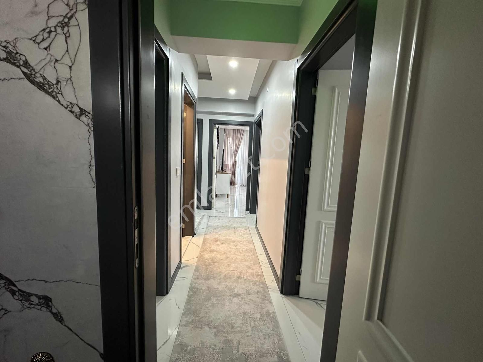 Merkezi Konumda İskanlı 3+1 Lüks Daire - Görsel 18